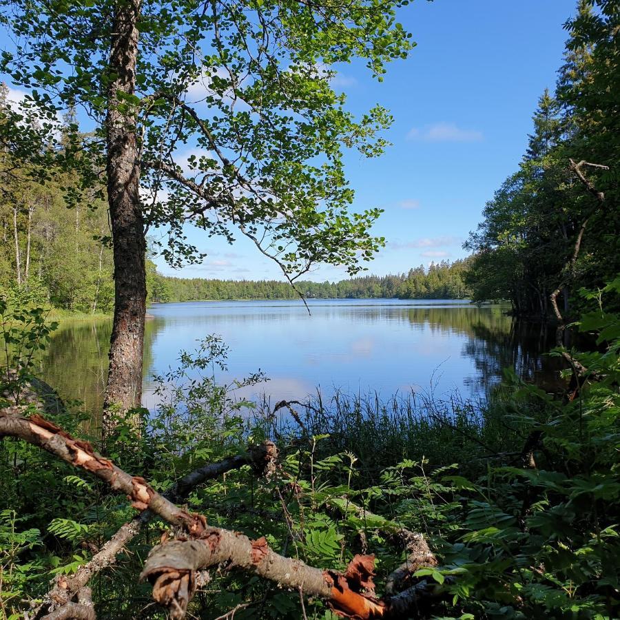 Cabin Near Lake And Beautiful Nature Reserve. Bodafors Exterior foto