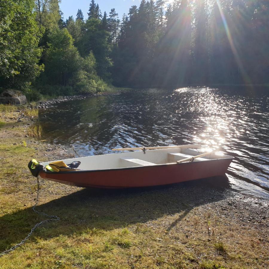 Cabin Near Lake And Beautiful Nature Reserve. Bodafors Exterior foto
